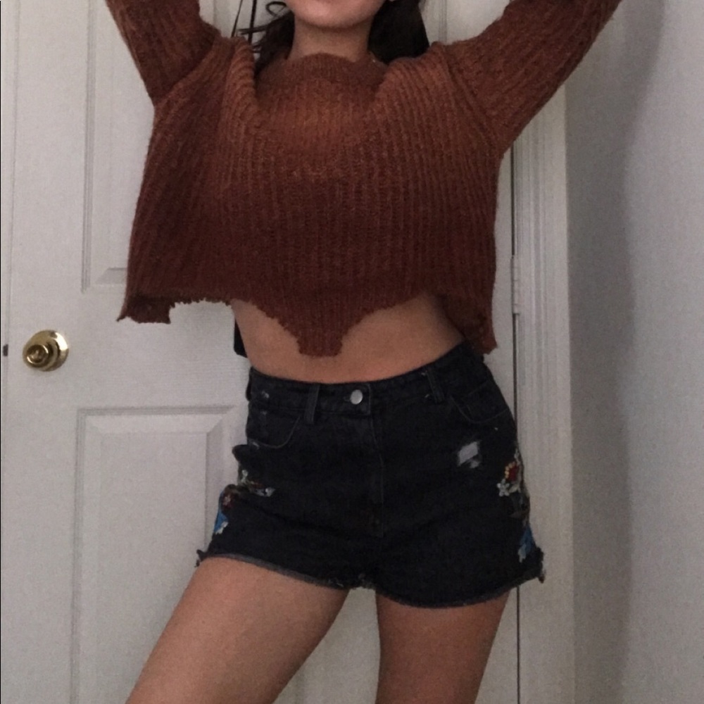 Earthbound super cozy cropped sweater!
